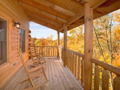 5 O' Clock Somewhere Cabin - image 6