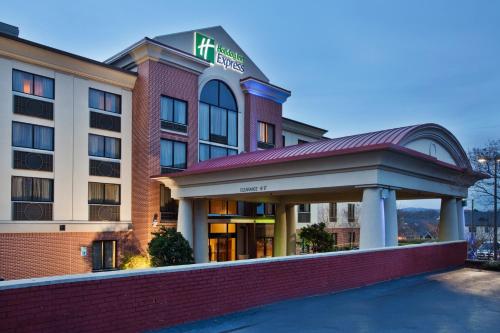 B&B Greenville - Holiday Inn Express & Suites Greenville-Downtown, an IHG Hotel - Bed and Breakfast Greenville