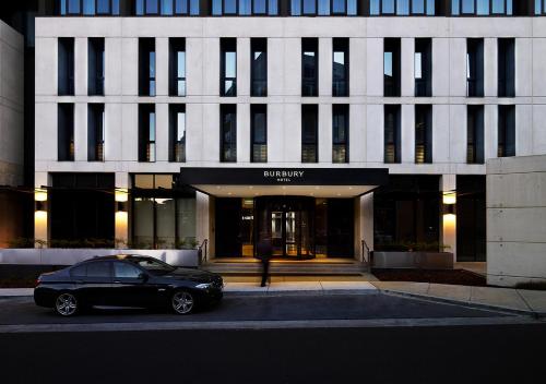 Burbury Hotel - Accommodation - Canberra