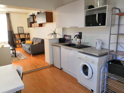 Kitchen, Appartement proche de Paris comme a la maison in Cormeilles-en-Parisis