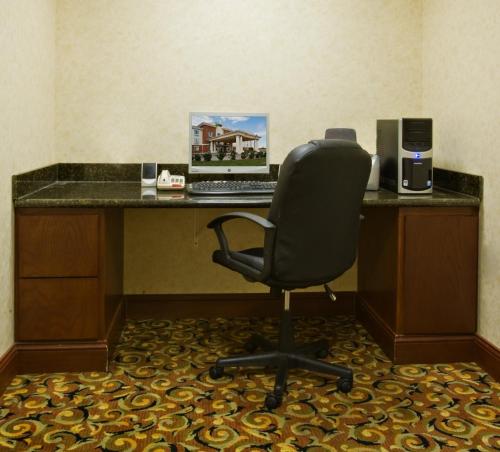 Holiday Inn Express Hotel & Suites Levelland - Levelland, TX TX 79336