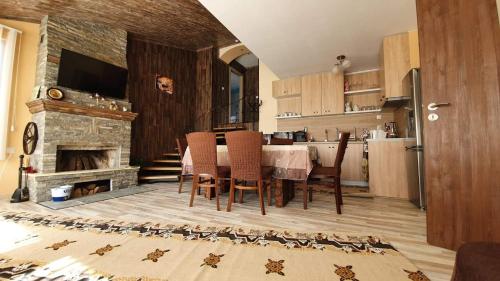 virtuve, Къща За Гости Уют Guest House Cozy in Starosela