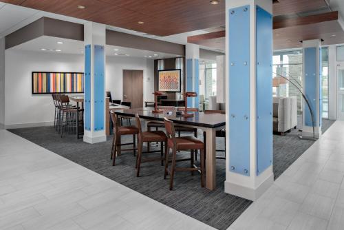 Holiday Inn Express & Suites - Elkhorn - Lake Geneva Area by IHG Holiday Inn Express & Suites - Elkhorn - Lake Geneva Area by IHG