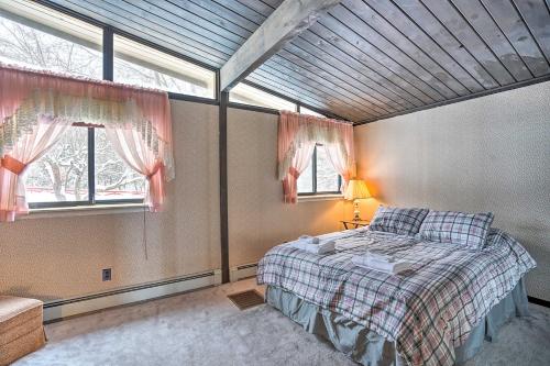 Retro Retreat with Private Dock on Crooked Lake! - image 9