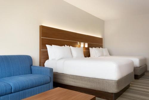 Holiday Inn Express & Suites Cincinnati South - Wilder