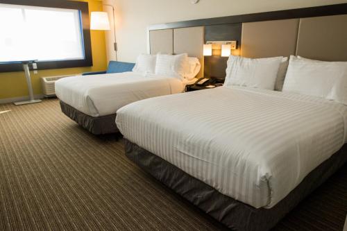 Holiday Inn Express & Suites - Marietta