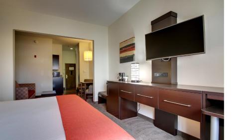 Holiday Inn Express Hotel & Suites Meridian, an IHG Hotel