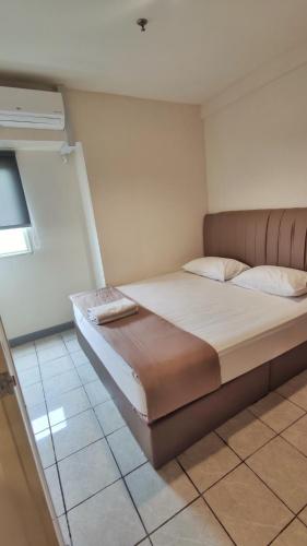 Three-Bedroom Apartment image 5