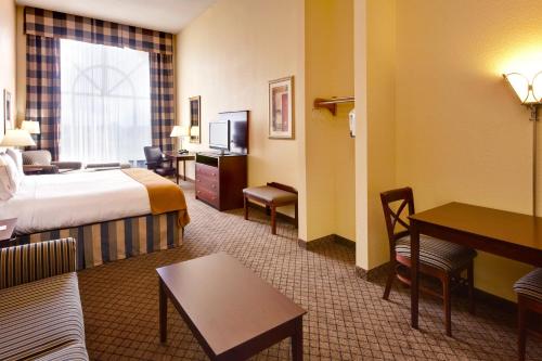 Holiday Inn Express Hotel & Suites Millington-Memphis Area