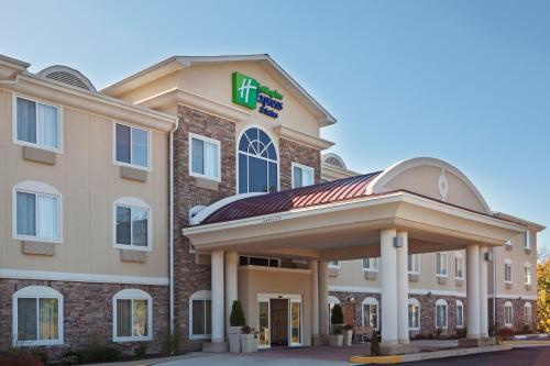 Holiday Inn Express and Suites Meriden, an IHG Hotel