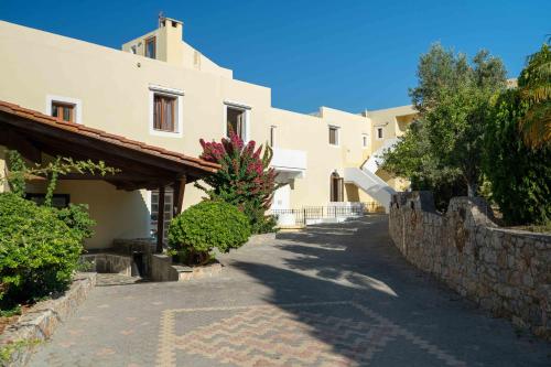 Almyrida Bay Hotel - image 4