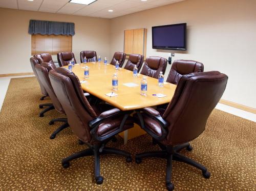 Holiday Inn Express Hotel & Suites Chesterfield - Selfridge Area By IHG - 회의실/연회장