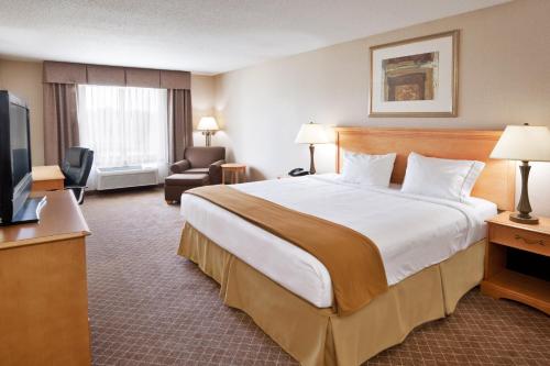 Holiday Inn Express Hotel & Suites Chesterfield - Selfridge Area, an IHG Hotel
