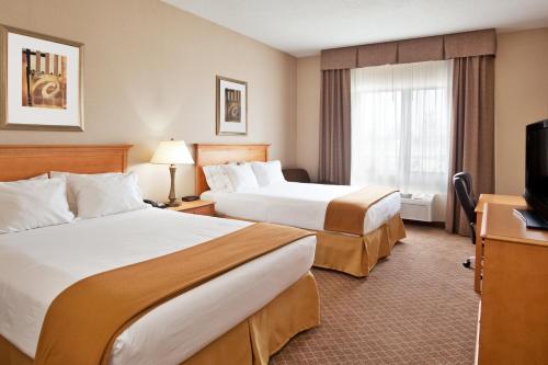 Holiday Inn Express Hotel & Suites Chesterfield - Selfridge Area, an IHG Hotel