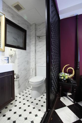 Violet Tower at Khaosan Palace, Bangkok (fotografie 10)