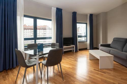 Aparthotel Campus - Accommodation - Oviedo