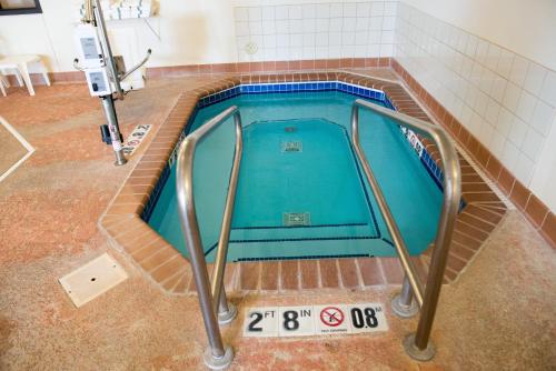 Holiday Inn Express Hotel & Suites Chanhassen by IHG in Chanhassen, USA