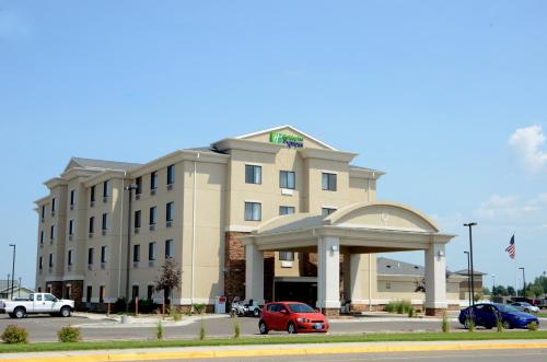 Holiday Inn Express & Suites Sidney