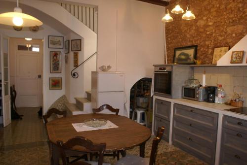 DOWNTOWN RUSTIC hlclub VILANOVA RENT HOUSE HUTB-52575 gîte à louer Vilanova i la Geltrú