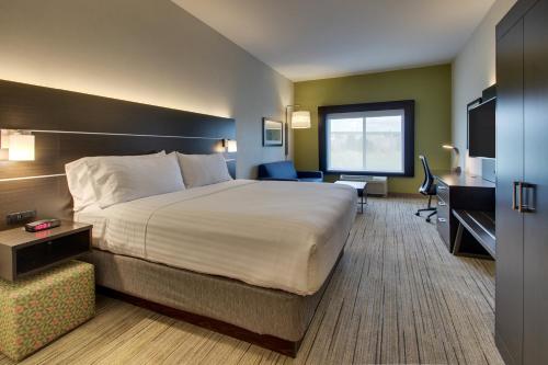 Holiday Inn Express Hotel & Suites Morris, an IHG Hotel