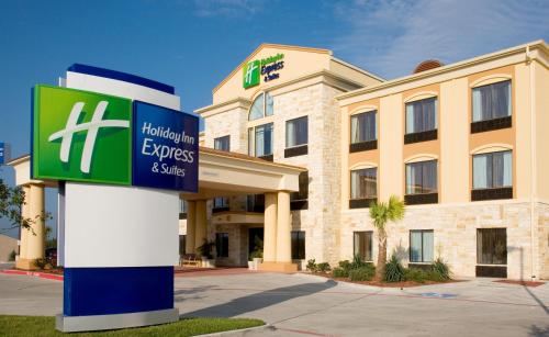 Holiday Inn Express and Suites Beeville, an IHG Hotel
