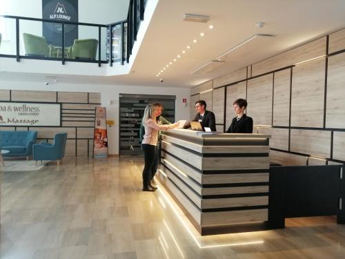 阿爾皮納酒店 (Hotel Alpina) in 克朗傑斯卡哥拉