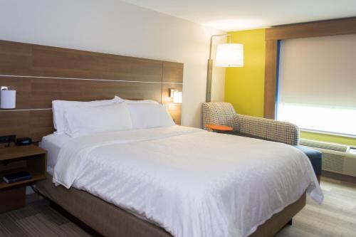 Holiday Inn Express Hotel & Suites Muskogee an IHG Hotel - image 8