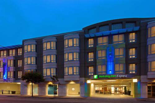 Holiday Inn Express Hotel & Suites Fisherman's Wharf