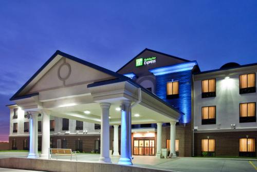 Holiday Inn Express Hotel & Suites McPherson, an IHG hotel - McPherson