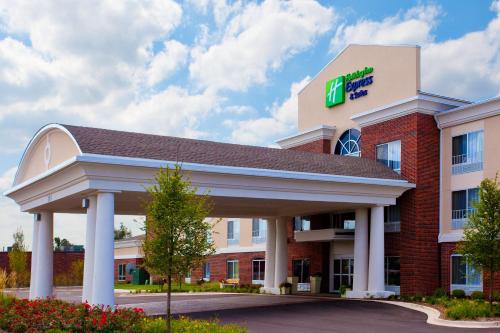 Holiday Inn Express Hotel & Suites Lake Zurich-Barrington, an IHG Hotel