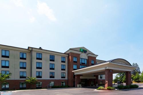 Holiday Inn Express Hotel & Suites-North East, an IHG Hotel