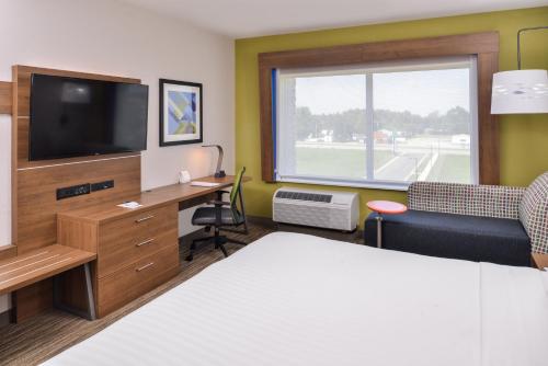 Holiday Inn Express & Suites - Siloam Springs, an IHG Hotel