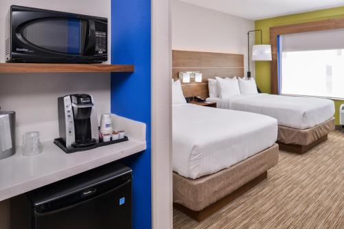 Holiday Inn Express & Suites - Siloam Springs, an IHG Hotel