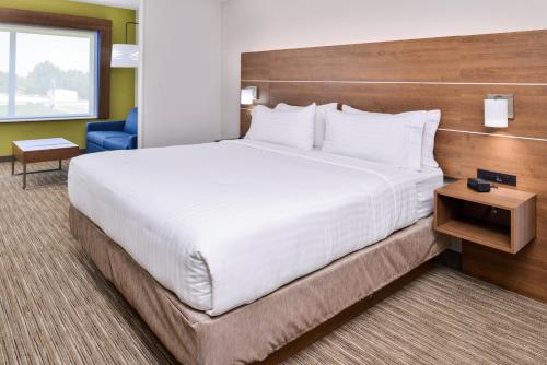 Holiday Inn Express & Suites - Siloam Springs, an IHG Hotel