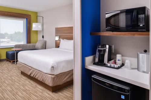 Holiday Inn Express & Suites - Siloam Springs, an IHG Hotel