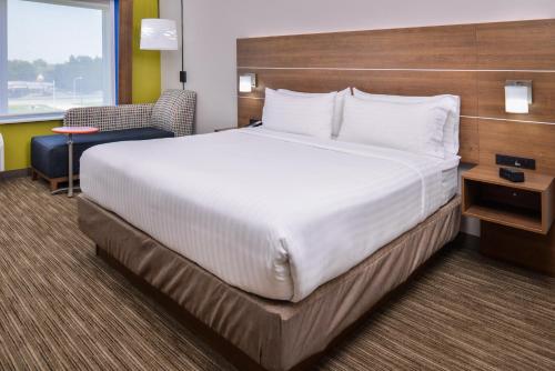 Holiday Inn Express & Suites - Siloam Springs, an IHG Hotel