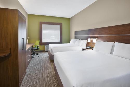 Holiday Inn Express Hotel & Suites Manchester Conference Center