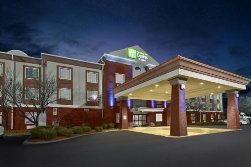 Holiday Inn Express Hotel & Suites Manchester Conference Center