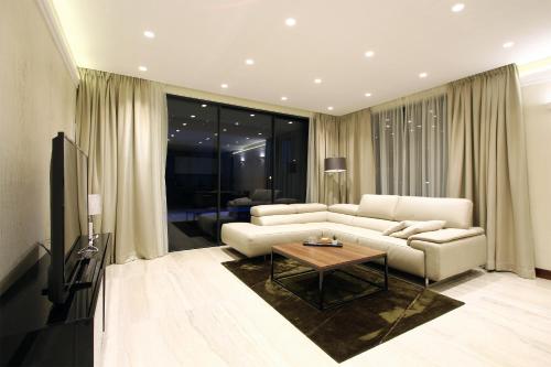 BEACH FRONT VILLA FRAN - DELUXE SUITE with private pool - image 2