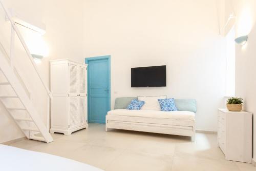 Darsena Sunset Apartments by Wonderful Italy