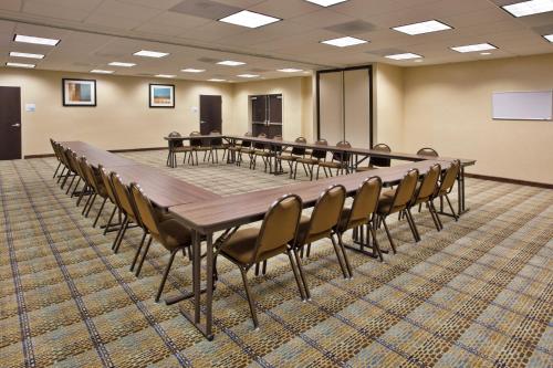 Holiday Inn Express & Suites Moultrie, an IHG Hotel