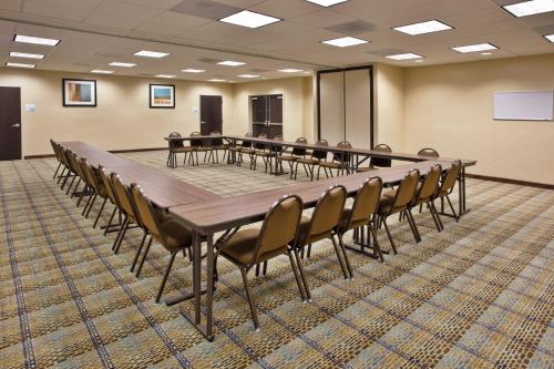 Holiday Inn Express Hotel & Suites Moultrie By IHG - 회의실/연회장
