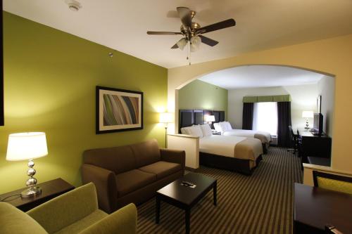 Holiday Inn Express Hotel & Suites Nacogdoches, an IHG Hotel