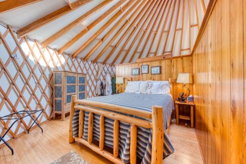 Yurt on the Bay - image 3