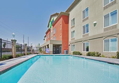 Holiday Inn Express Hotel & Suites Modesto-Salida