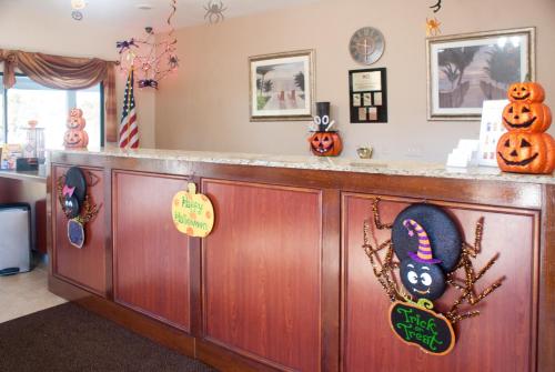 Lobby, Villas at Fortune Place in Hunters Creek