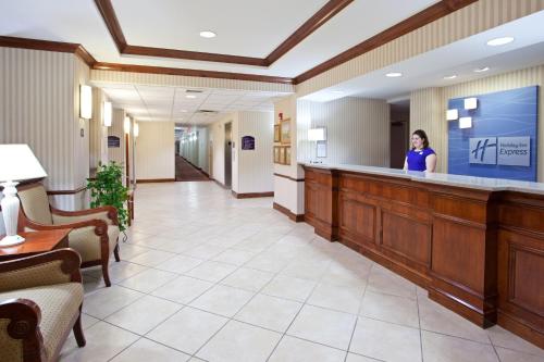 Holiday Inn Express Hotel & Suites Marion, an IHG Hotel