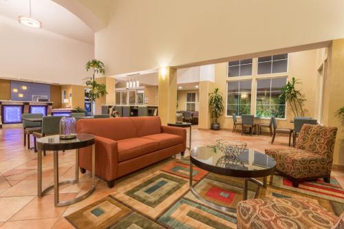 Photo - Holiday Inn Express Hotel & Suites Manteca, an IHG Hotel