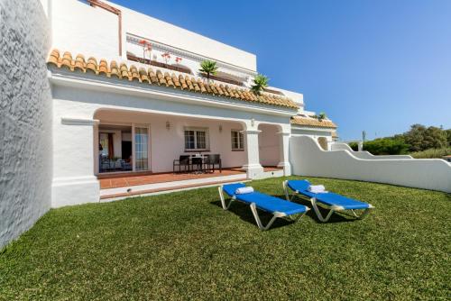 2 bedrooms, 4 beds