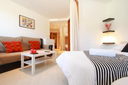 One-Bedroom Apartment with Bunk Bed